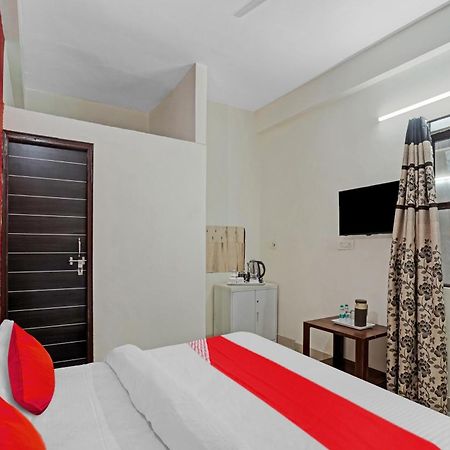Hotel O Avs Hotel & Restaurant Noida Exterior foto