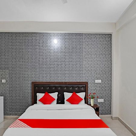 Hotel O Avs Hotel & Restaurant Noida Exterior foto